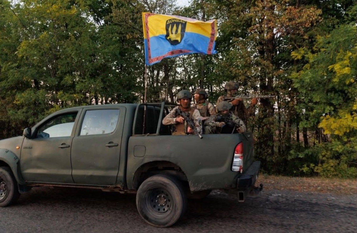 Ukrainian service members